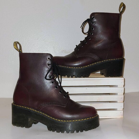DR. MARTENS DM Docs Shriver Hi Vintage Leather Heeled Boots, Size 7 - Picture 3 of 9